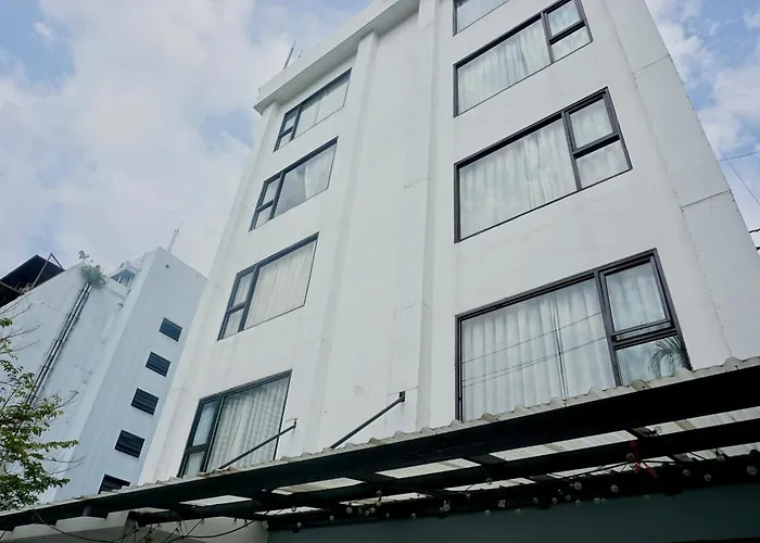 Silom Soi 3 Hash Hip And Funky With Rooftop View